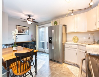 1397 Plymouth St, East Bridgewater, Massachusetts, 2 Bedrooms Bedrooms, 4 Rooms Rooms,1.5 BathroomsBathrooms,Residential,For Sale,Plymouth St,73465249