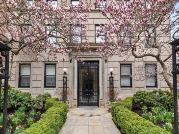100 Beacon Street, Boston, Massachusetts, 4 Bedrooms Bedrooms, 9 Rooms Rooms,4.5 BathroomsBathrooms,Residential,For Sale,Beacon Street,73465266