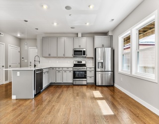 10 Ruthven Park, Boston, Massachusetts, 2 Bedrooms Bedrooms, 5 Rooms Rooms,2 BathroomsBathrooms,Residential,For Sale,Ruthven Park,73465288