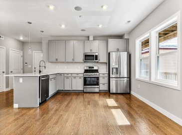 10 Ruthven Park, Boston, Massachusetts, 2 Bedrooms Bedrooms, 5 Rooms Rooms,2 BathroomsBathrooms,Residential,For Sale,Ruthven Park,73465288