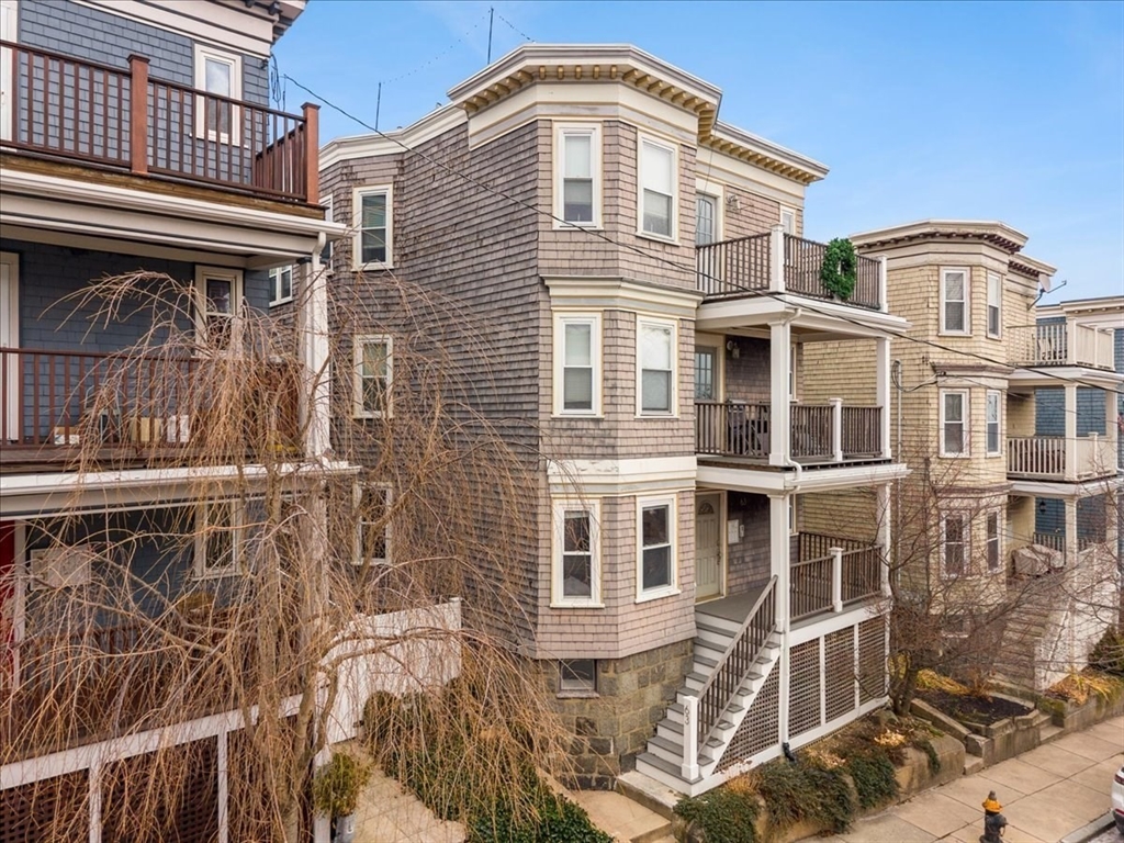 63 Downer Ave, Boston, Massachusetts, 2 Bedrooms Bedrooms, 5 Rooms Rooms,1 BathroomBathrooms,Residential,For Sale,Downer Ave,73465292