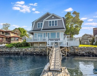8 Riverside Rd, Gloucester, Massachusetts, 4 Bedrooms Bedrooms, 13 Rooms Rooms,3 BathroomsBathrooms,Residential Lease,For Rent,Riverside Rd,73416344