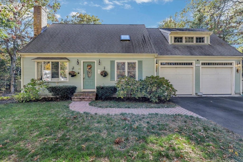 20 Windsor Way, Mashpee, Massachusetts, 3 Bedrooms Bedrooms, 8 Rooms Rooms,3 BathroomsBathrooms,Residential,For Sale,Windsor Way,73447603