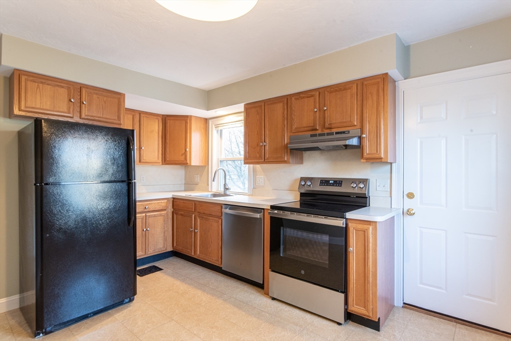 19 Hoyle, Norwood, Massachusetts, 1 Bedroom Bedrooms, 3 Rooms Rooms,1 BathroomBathrooms,Residential Lease,For Rent,Hoyle,73457385