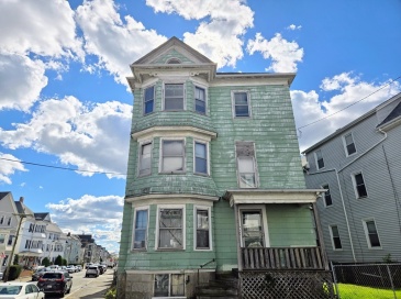 126 Fair St, New Bedford, Massachusetts, 9 Bedrooms Bedrooms, 18 Rooms Rooms,3 BathroomsBathrooms,Residential Income,For Sale,Fair St,73458988