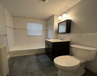 142 Washington St, Boston, Massachusetts, 3 Bedrooms Bedrooms, 6 Rooms Rooms,1 BathroomBathrooms,Residential Lease,For Rent,Washington St,73465324