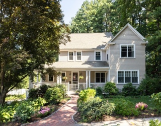 160 Allen Ave, Newton, Massachusetts, 5 Bedrooms Bedrooms, 12 Rooms Rooms,3.5 BathroomsBathrooms,Residential Lease,For Rent,Allen Ave,73465331