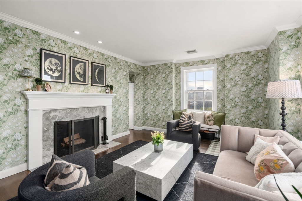 65 Commonwealth Ave, Boston, Massachusetts, 3 Bedrooms Bedrooms, 8 Rooms Rooms,3 BathroomsBathrooms,Residential,For Sale,Commonwealth Ave,73441546