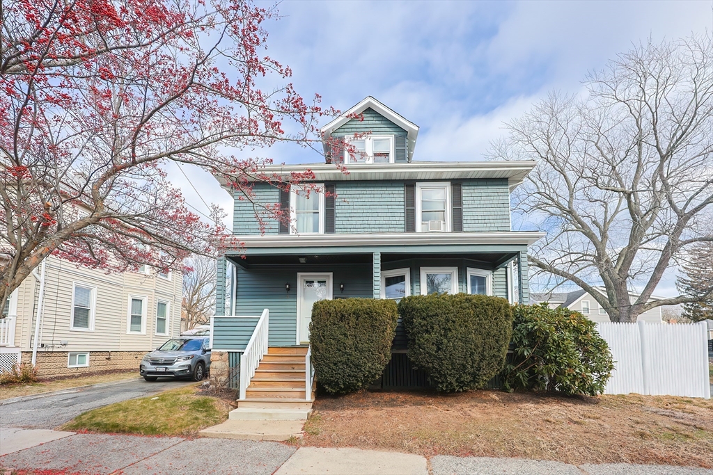 21 E Park Ave, Lynn, Massachusetts, 3 Bedrooms Bedrooms, 6 Rooms Rooms,1.5 BathroomsBathrooms,Residential,For Sale,E Park Ave,73465547