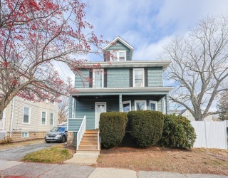 21 E Park Ave, Lynn, Massachusetts, 3 Bedrooms Bedrooms, 6 Rooms Rooms,1.5 BathroomsBathrooms,Residential,For Sale,E Park Ave,73465547