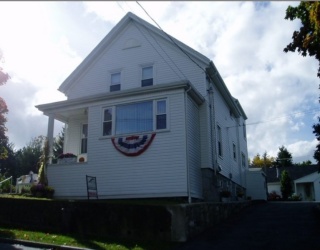 245 Dwelly St, Fall River, Massachusetts, 8 Bedrooms Bedrooms, 18 Rooms Rooms,3 BathroomsBathrooms,Residential Income,For Sale,Dwelly St,73465374