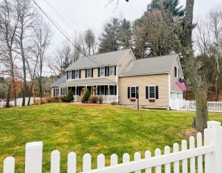 1565 West St, Wrentham, Massachusetts, 4 Bedrooms Bedrooms, 8 Rooms Rooms,2.5 BathroomsBathrooms,Residential,For Sale,West St,73465436