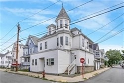 39 Garden Street, Malden, Massachusetts, 1 Bedroom Bedrooms, 3 Rooms Rooms,1 BathroomBathrooms,Residential Lease,For Rent,Garden Street,73465482