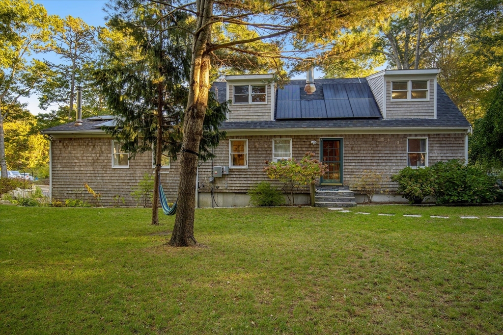 23 Little John Rd, Falmouth, Massachusetts, 3 Bedrooms Bedrooms, 7 Rooms Rooms,2 BathroomsBathrooms,Residential,For Sale,Little John Rd,73446486