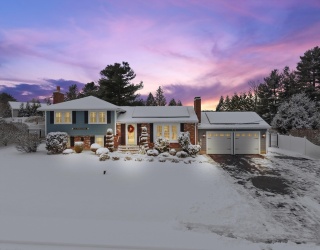 73 Ryder Rd, Weymouth, Massachusetts, 3 Bedrooms Bedrooms, 8 Rooms Rooms,2.5 BathroomsBathrooms,Residential,For Sale,Ryder Rd,73465602