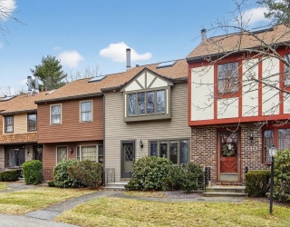 11 Scotty Hollow Dr, Chelmsford, Massachusetts, 2 Bedrooms Bedrooms, 6 Rooms Rooms,1.5 BathroomsBathrooms,Residential Lease,For Rent,Scotty Hollow Dr,73465624