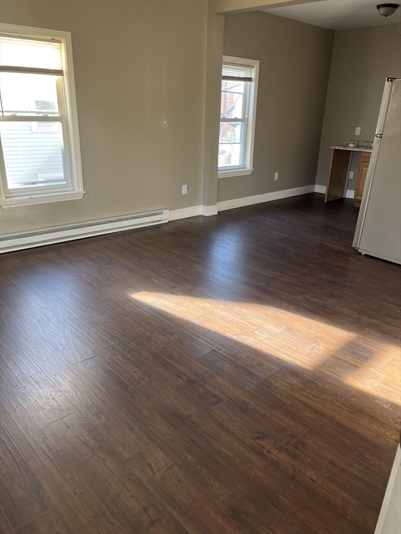 159 Fourth Street, Fall River, Massachusetts, 1 Bedroom Bedrooms, 3 Rooms Rooms,1 BathroomBathrooms,Residential Lease,For Rent,Fourth Street,73465657
