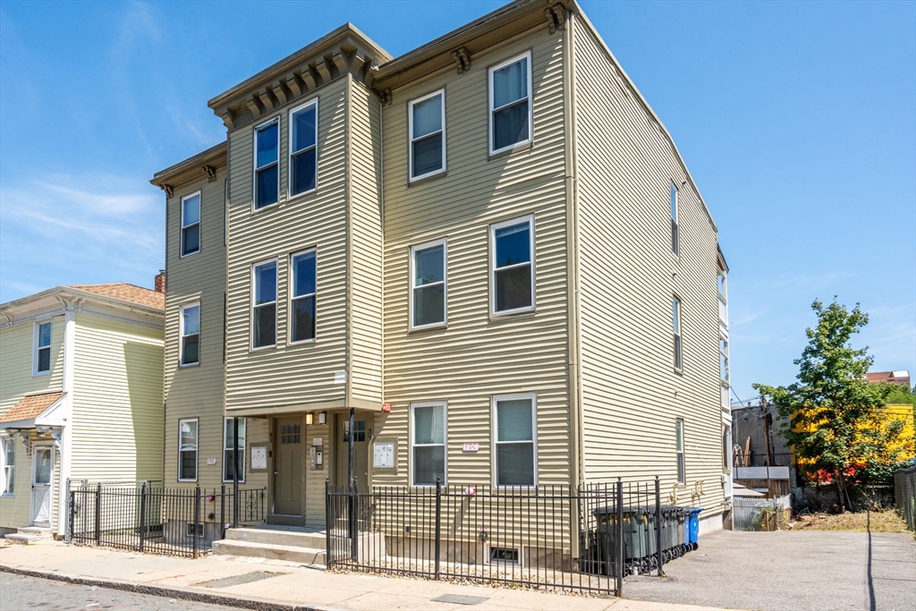 39-41 W. Walnut Park, Boston, Massachusetts, ,Commercial Sale,For Sale,W. Walnut Park,73448213