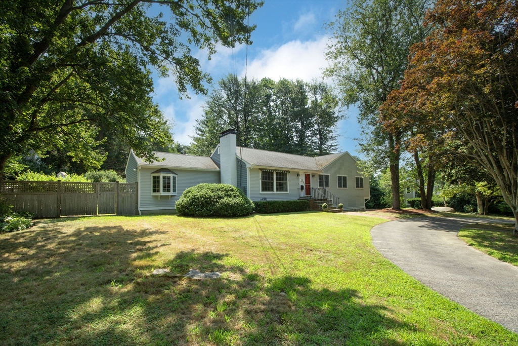 45 Old Pasture Rd, Cohasset, Massachusetts, 4 Bedrooms Bedrooms, 8 Rooms Rooms,2 BathroomsBathrooms,Residential Lease,For Rent,Old Pasture Rd,73465665