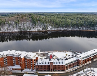 60 Merrimac St, Amesbury, Massachusetts, 2 Bedrooms Bedrooms, 5 Rooms Rooms,2 BathroomsBathrooms,Residential,For Sale,Merrimac St,73465671