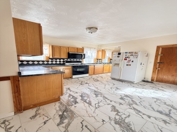 253 Norfolk Street, Boston, Massachusetts, 4 Bedrooms Bedrooms, 6 Rooms Rooms,1 BathroomBathrooms,Residential Lease,For Rent,Norfolk Street,73465557