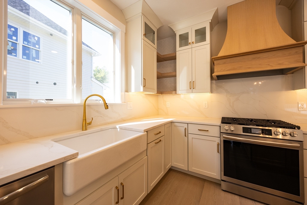 26 Thomas Mann Circle, Norfolk, Massachusetts, 3 Bedrooms Bedrooms, 8 Rooms Rooms,2.5 BathroomsBathrooms,Residential,For Sale,Thomas Mann Circle,73465573