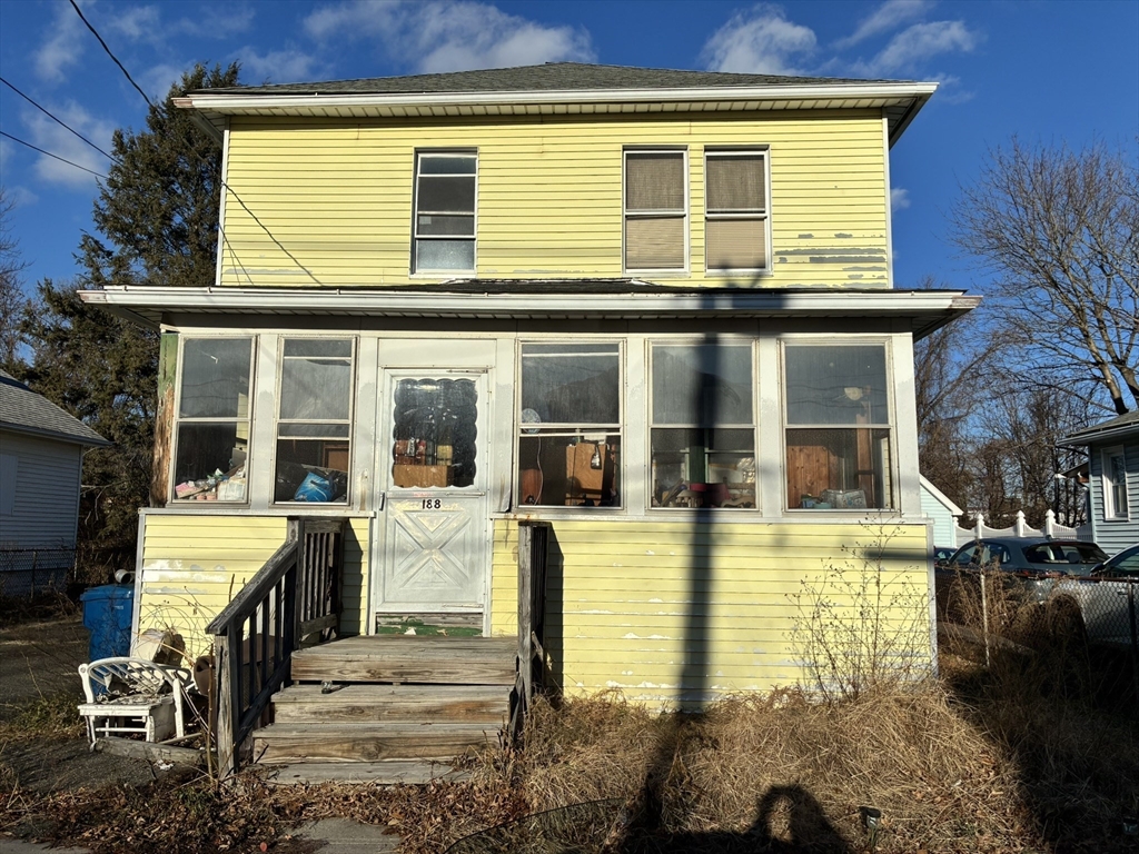 188 Windsor St, West Springfield, Massachusetts, 3 Bedrooms Bedrooms, 6 Rooms Rooms,1 BathroomBathrooms,Residential,For Sale,Windsor St,73461017