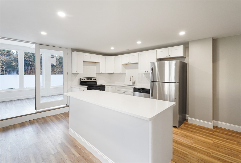 98 Southville, Southborough, Massachusetts, 3 Bedrooms Bedrooms, 8 Rooms Rooms,3 BathroomsBathrooms,Residential,For Sale,Southville,73465600