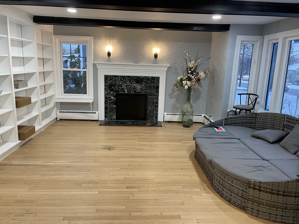 1177 Main St, Leominster, Massachusetts, 3 Bedrooms Bedrooms, 9 Rooms Rooms,2.5 BathroomsBathrooms,Residential,For Sale,Main St,73465604