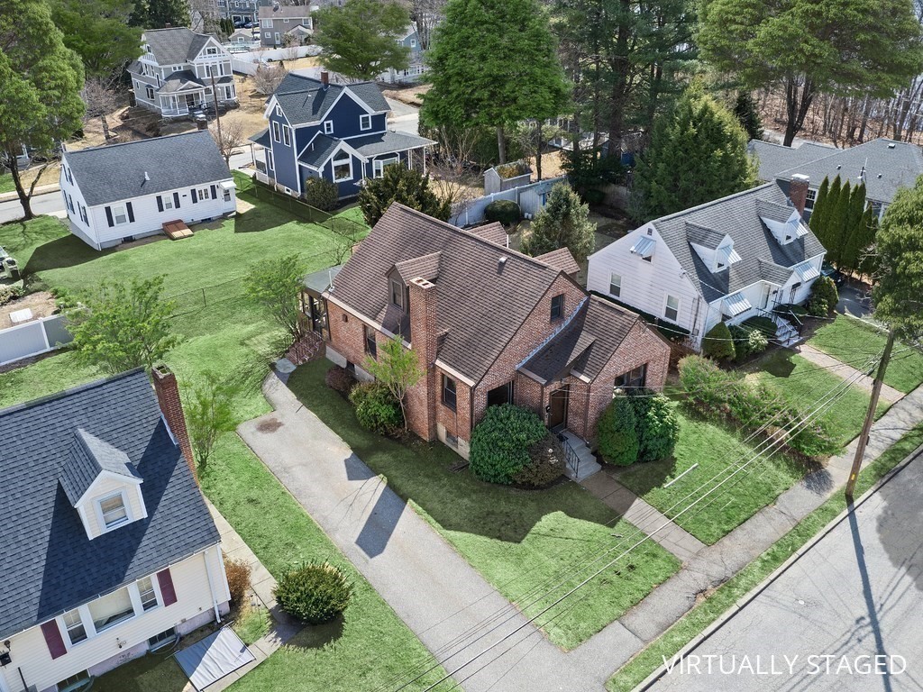 48 Albert Street, Waltham, Massachusetts, 5 Bedrooms Bedrooms, 10 Rooms Rooms,3 BathroomsBathrooms,Residential,For Sale,Albert Street,73465612