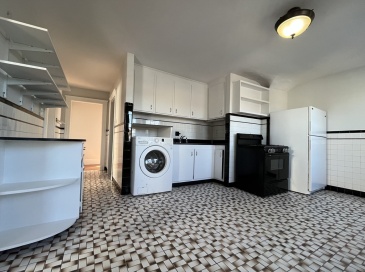 254 Rantoul St, Beverly, Massachusetts, 2 Bedrooms Bedrooms, 6 Rooms Rooms,1 BathroomBathrooms,Residential Lease,For Rent,Rantoul St,73456328