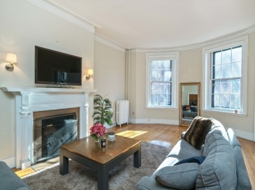 77 Marlborough St, Boston, Massachusetts, 2 Bedrooms Bedrooms, 4 Rooms Rooms,1 BathroomBathrooms,Residential Lease,For Rent,Marlborough St,73464779