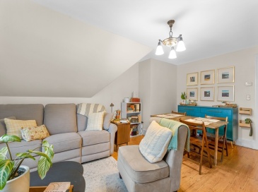 5 Wenham St, Boston, Massachusetts, 2 Bedrooms Bedrooms, 4 Rooms Rooms,1 BathroomBathrooms,Residential Lease,For Rent,Wenham St,73465814