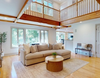 22 Old Cambridge Turnpike, Lincoln, Massachusetts, 4 Bedrooms Bedrooms, 10 Rooms Rooms,4 BathroomsBathrooms,Residential,For Sale,Old Cambridge Turnpike,73465831