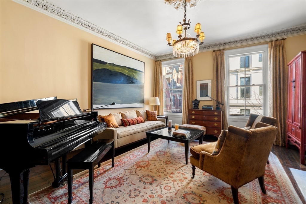 54 Union Park, Boston, Massachusetts, 4 Bedrooms Bedrooms, 11 Rooms Rooms,3 BathroomsBathrooms,Residential Lease,For Rent,Union Park,73465766