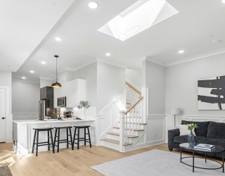 115 Thurston St, Somerville, Massachusetts, 1 Bedroom Bedrooms, 4 Rooms Rooms,1 BathroomBathrooms,Residential,For Sale,Thurston St,73465886