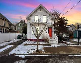 6 Nichols St, Lynn, Massachusetts, 3 Bedrooms Bedrooms, 6 Rooms Rooms,1 BathroomBathrooms,Residential,For Sale,Nichols St,73465857