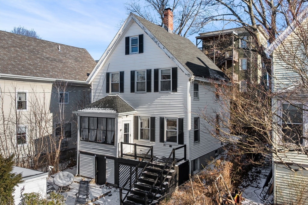 11 Round Hill St, Boston, Massachusetts, 5 Bedrooms Bedrooms, 10 Rooms Rooms,2.5 BathroomsBathrooms,Residential,For Sale,Round Hill St,73465991