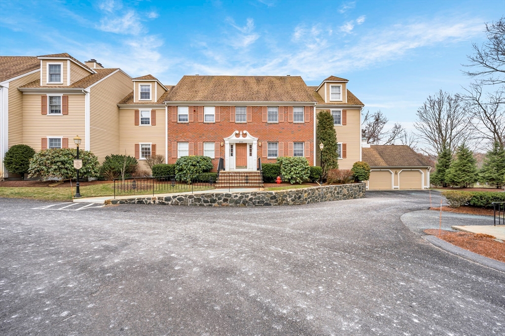 49 Weatherly Dr, Salem, Massachusetts, 2 Bedrooms Bedrooms, 5 Rooms Rooms,1 BathroomBathrooms,Residential,For Sale,Weatherly Dr,73465995