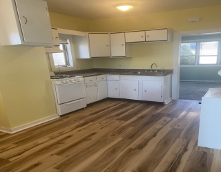 71B Bay Street, Hull, Massachusetts, 3 Bedrooms Bedrooms, 5 Rooms Rooms,1 BathroomBathrooms,Residential Lease,For Rent,Bay Street,73466001