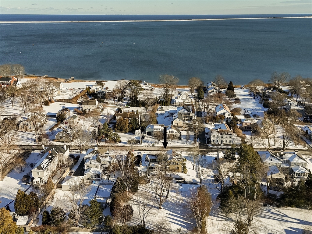 1 Bumblebee Lane, Duxbury, Massachusetts, 4 Bedrooms Bedrooms, 12 Rooms Rooms,3 BathroomsBathrooms,Residential,For Sale,Bumblebee Lane,73466010