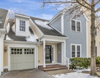 95 Godfrey Dr, Norton, Massachusetts, 2 Bedrooms Bedrooms, 6 Rooms Rooms,2.5 BathroomsBathrooms,Residential,For Sale,Godfrey Dr,73466005