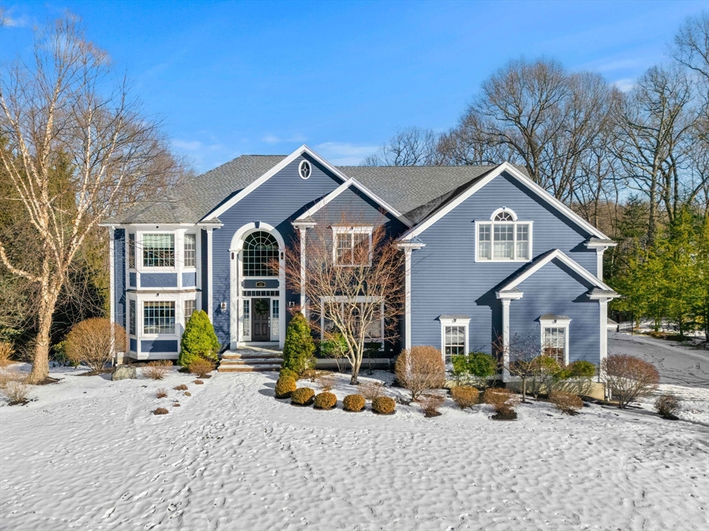 45 Thistle Rd, North Andover, Massachusetts, 6 Bedrooms Bedrooms, 13 Rooms Rooms,4.5 BathroomsBathrooms,Residential,For Sale,Thistle Rd,73466043