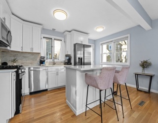 9 Doctor St, Fall River, Massachusetts, 2 Bedrooms Bedrooms, 5 Rooms Rooms,1.5 BathroomsBathrooms,Residential,For Sale,Doctor St,73466110