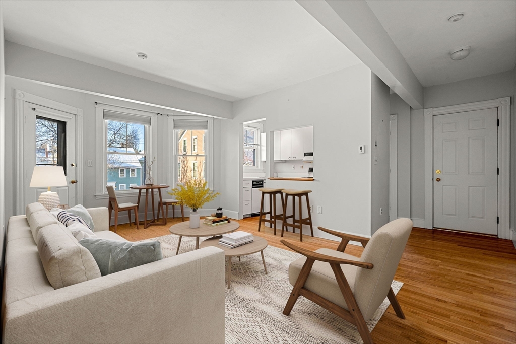 52-54 Fair St, Newburyport, Massachusetts, 1 Bedroom Bedrooms, 2 Rooms Rooms,1 BathroomBathrooms,Residential,For Sale,Fair St,73466114