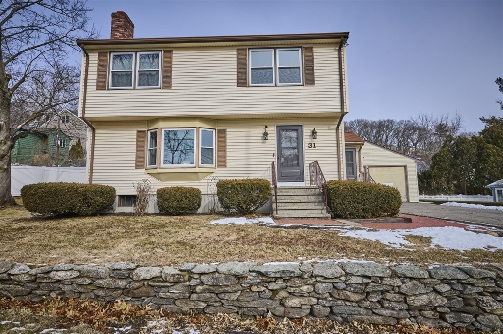 31 Walton St, Waltham, Massachusetts, 3 Bedrooms Bedrooms, 7 Rooms Rooms,2.5 BathroomsBathrooms,Residential,For Sale,Walton St,73466019