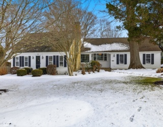 63 Bancroft Rd, Cohasset, Massachusetts, 4 Bedrooms Bedrooms, 11 Rooms Rooms,2.5 BathroomsBathrooms,Residential,For Sale,Bancroft Rd,73466084