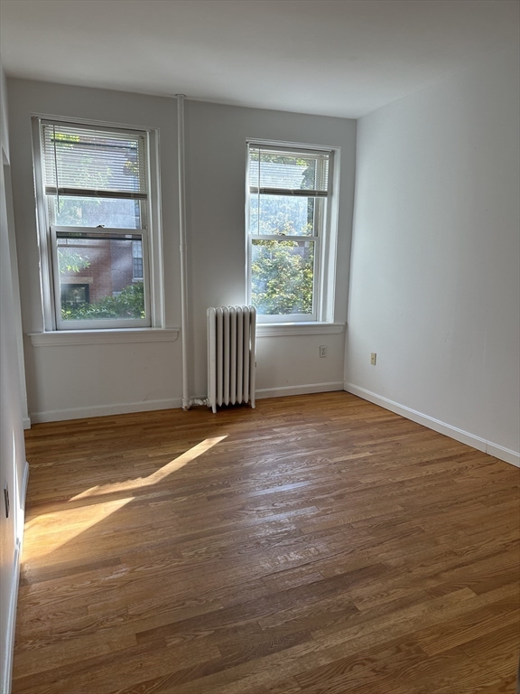 17 South Russell St, Boston, Massachusetts, 2 Bedrooms Bedrooms, 4 Rooms Rooms,1 BathroomBathrooms,Residential Lease,For Rent,South Russell St,73447156