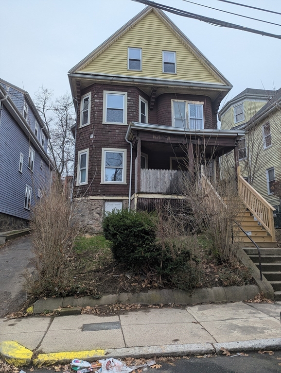 21 Mclellan Street, Boston, Massachusetts, 6 Bedrooms Bedrooms, 15 Rooms Rooms,2 BathroomsBathrooms,Residential Income,For Sale,Mclellan Street,73396500