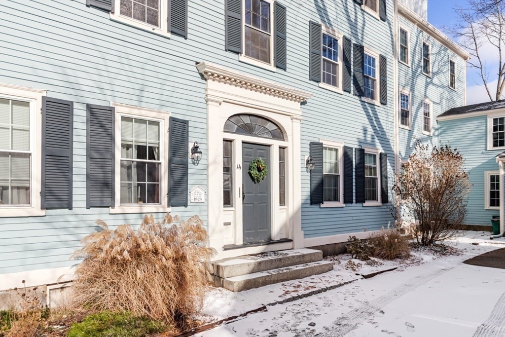 14 Mall Street, Salem, Massachusetts, 1 Bedroom Bedrooms, 4 Rooms Rooms,1 BathroomBathrooms,Residential,For Sale,Mall Street,73466146